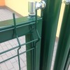 Příchytka průmyslového panelu k bráně zelená